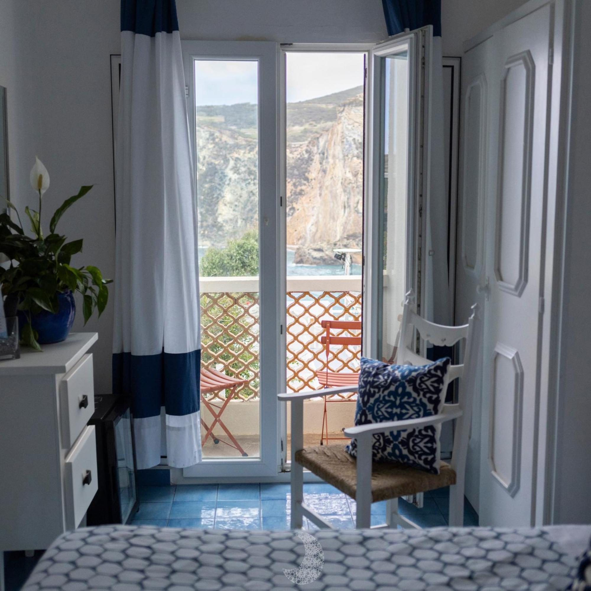 Hotel Chiaia Di Luna Ponza Kültér fotó